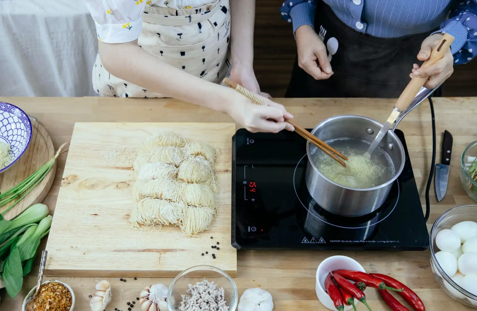 短视频拍摄设备选购指南：手机云台与三脚架搭配方案