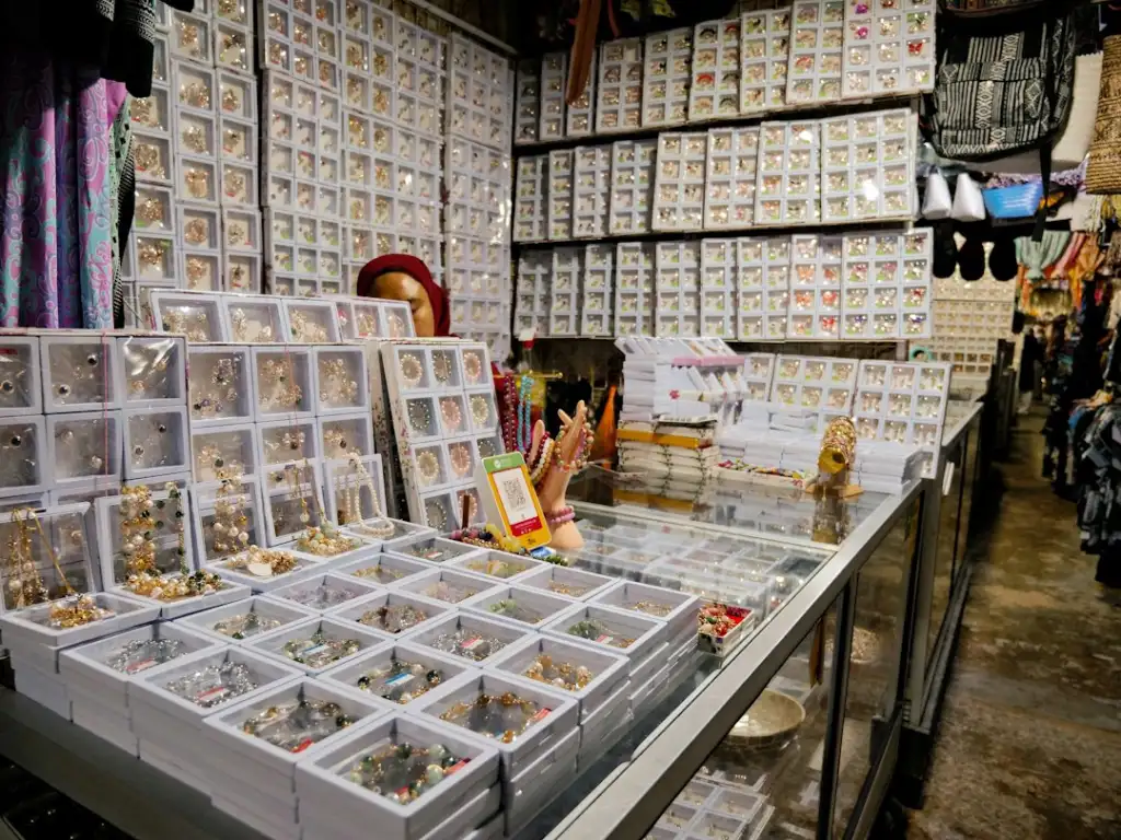 手机稳定器与手持云台选购指南：三轴增稳技术参数对比解析